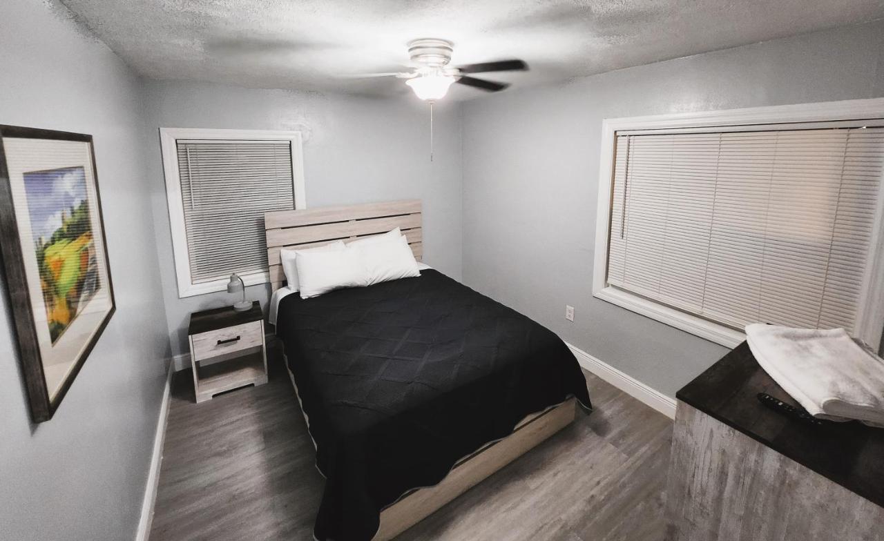 Cozy 3 Bedroom House Near Airport/Raymond Stadium/Downtown. Tampa Extérieur photo